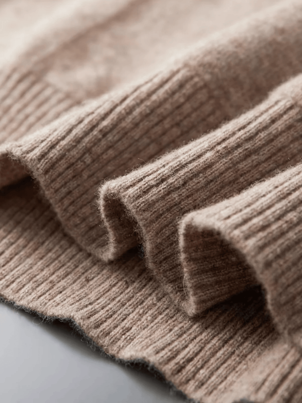 Ribbed Wool Hooded Pullover